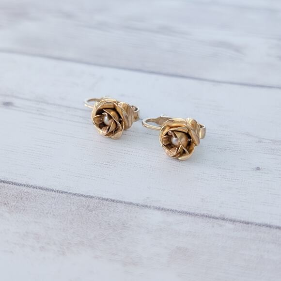 Vintage Clip On Earrings Gold Tone Dainty Rose with Faux Pearl Center - Picture 3 of 7
